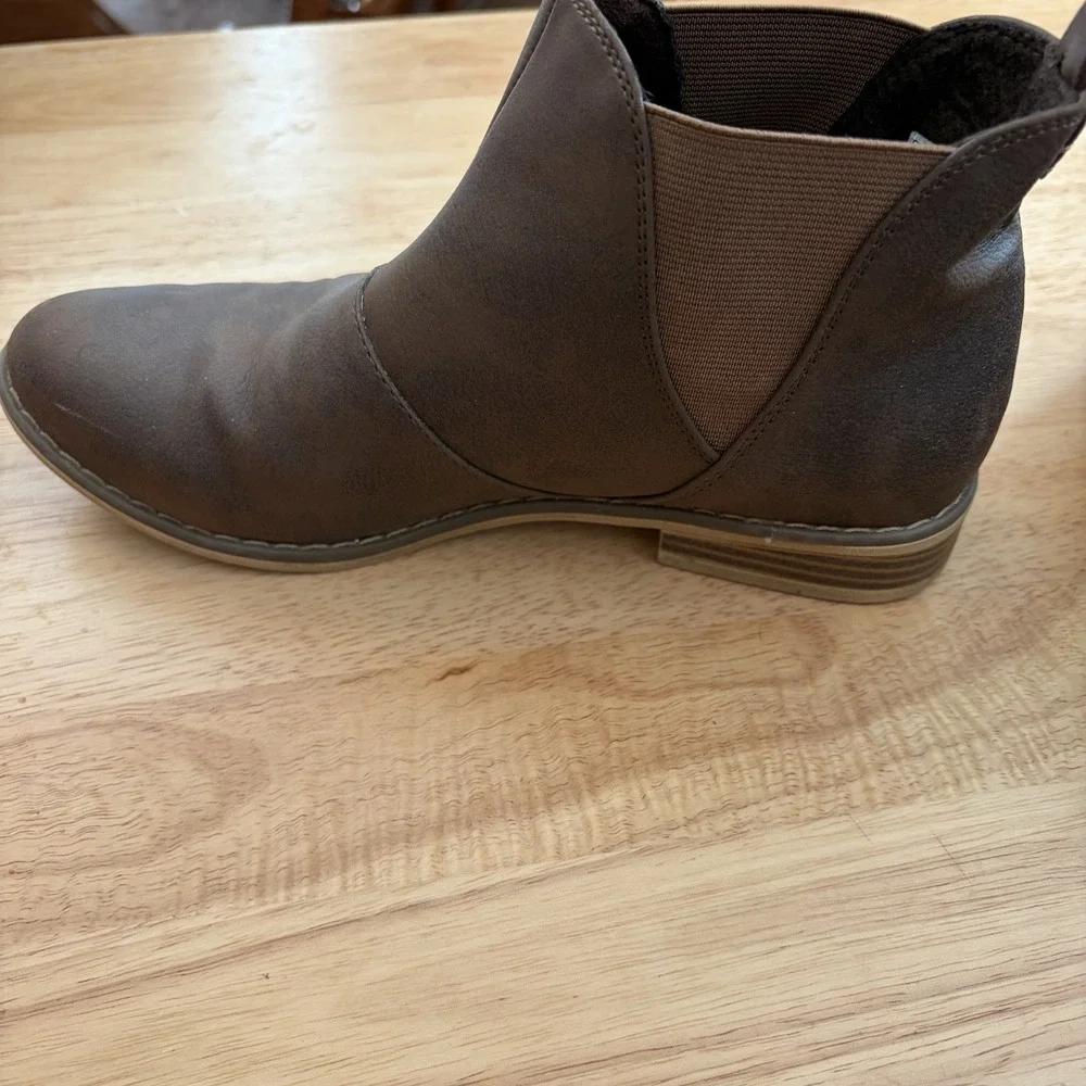 Rocket Dog size small